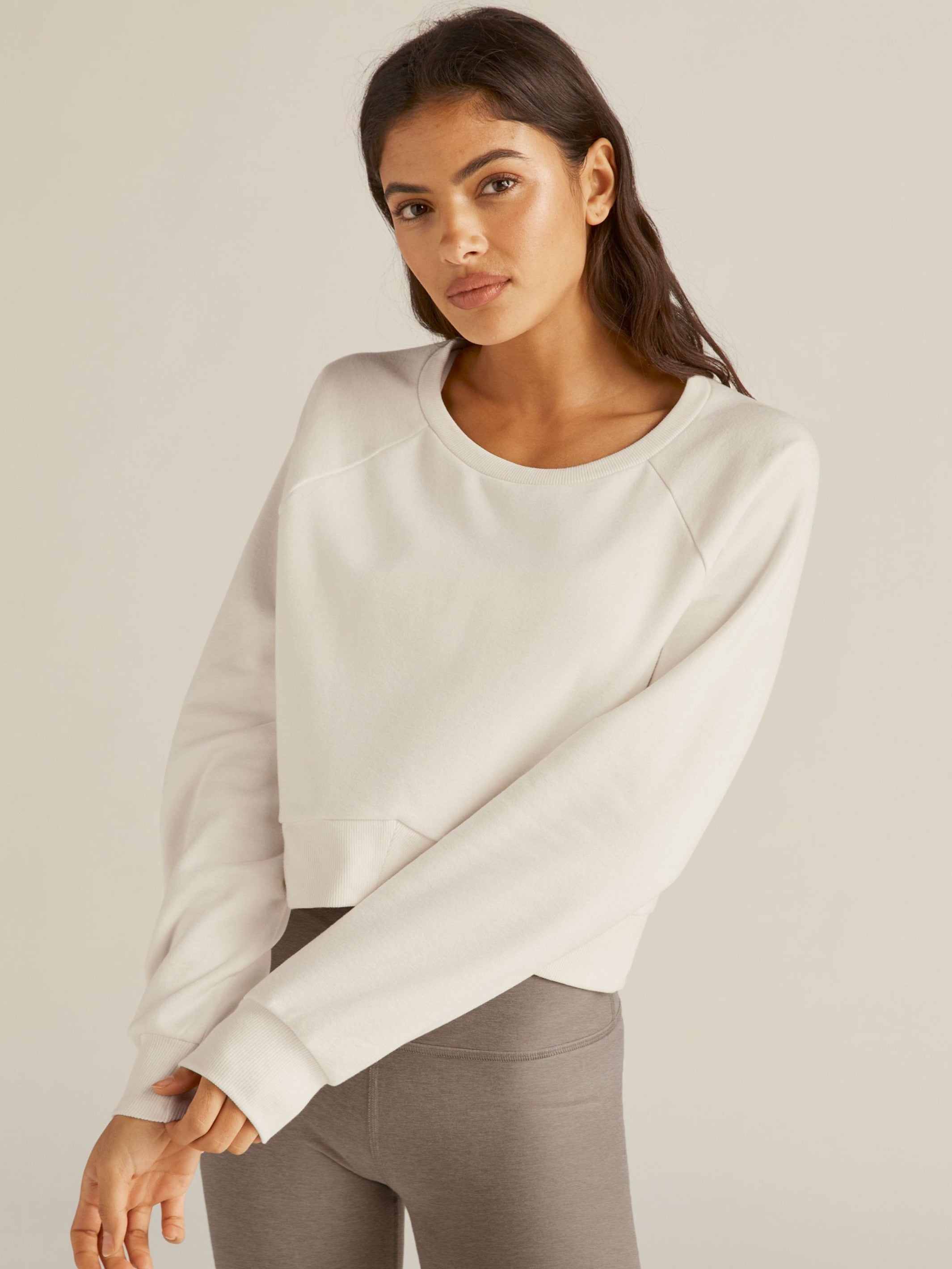 Beyond Yoga Uplift Cropped Pullover in Toffee