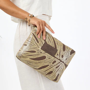 Aloha Deliciosa Mid Pouch – CorePower Yoga