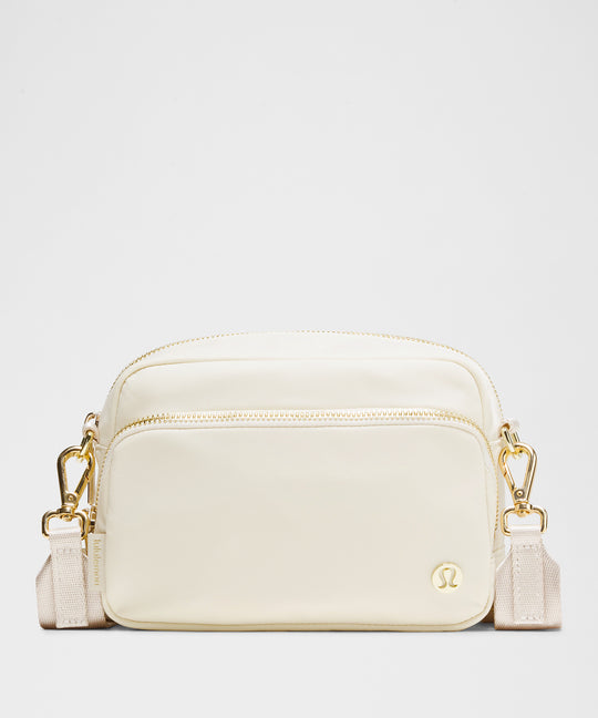 Lululemon Everywhere Crossbody Bag