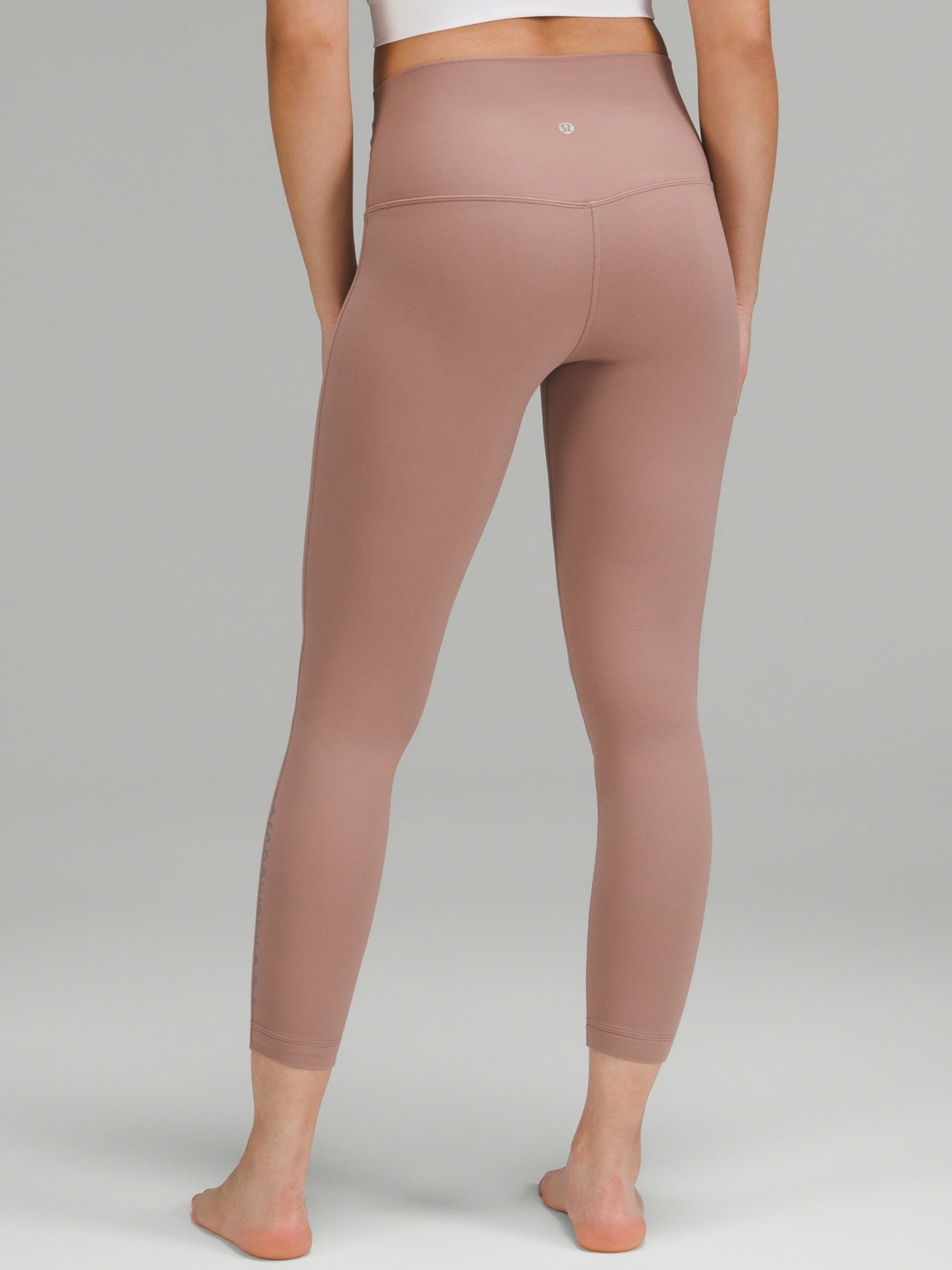 Comparing twilight rose and dark oxide from @lululemon which neutral t